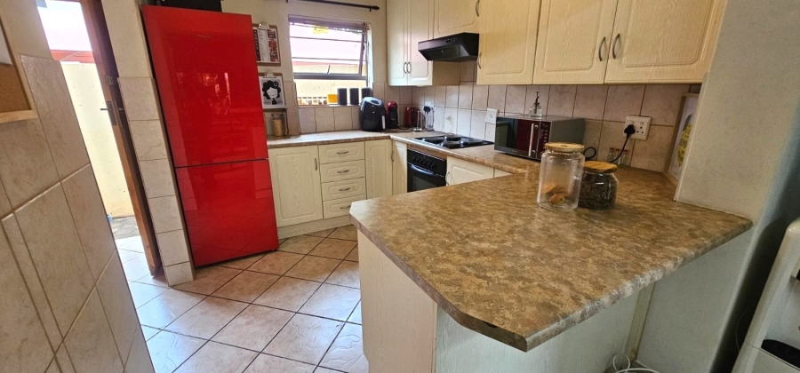 3 Bedroom Property for Sale in Safari Gardens North West